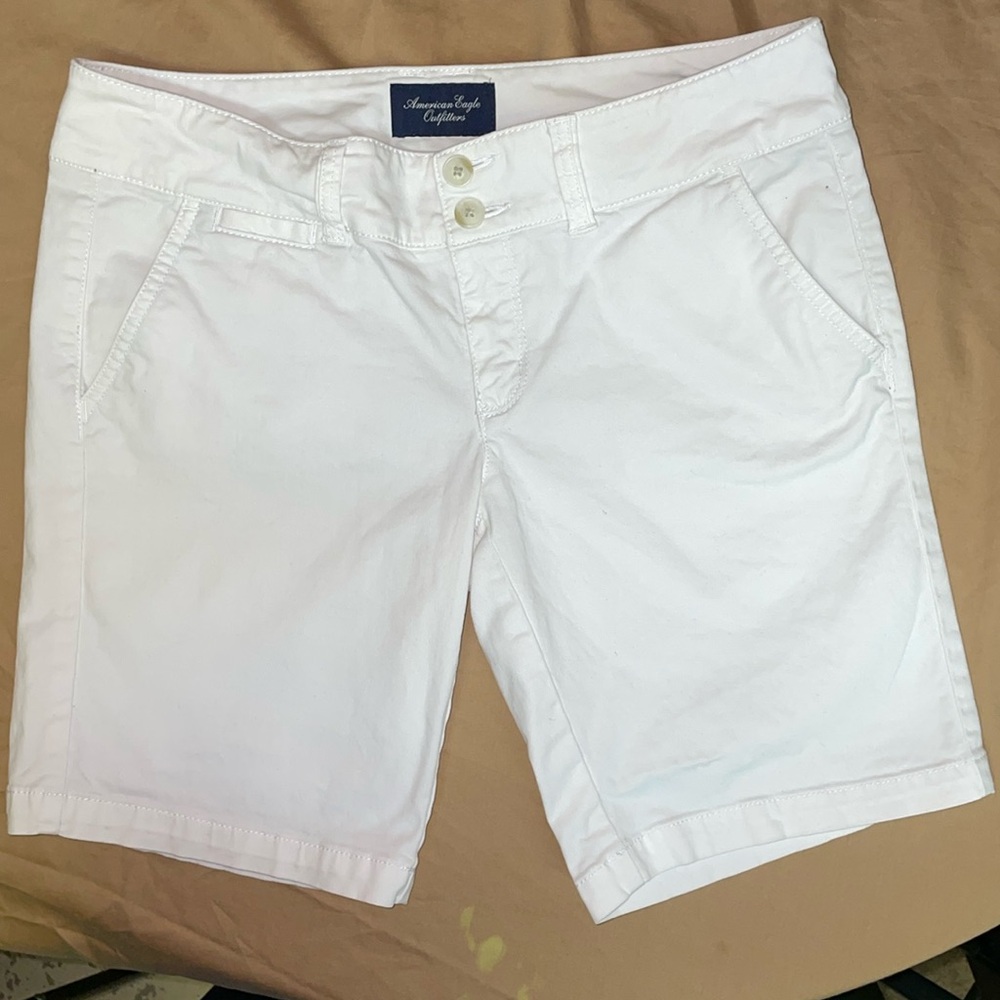 American Eagle Outfitters Women's White denim Shorts size 4
